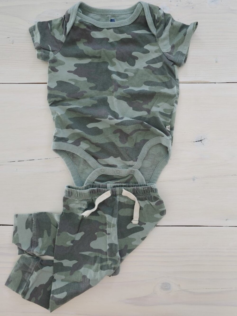 BabyGap Organic Cotton Camo Army Set 12-18 Months Brennan's Favorites